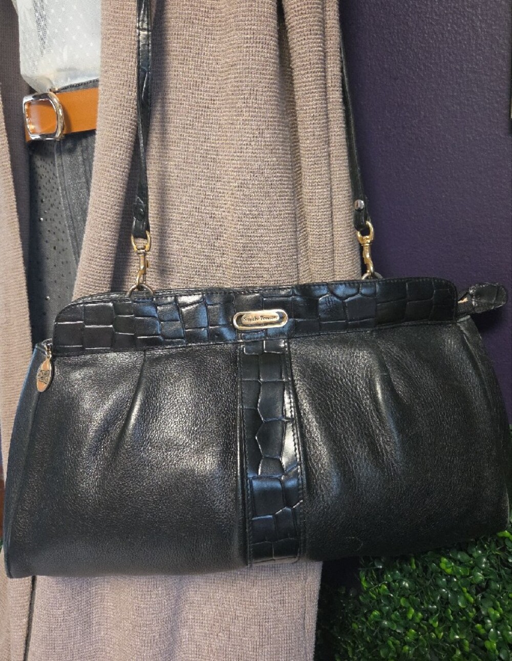 Vtg Black Leather &Croc Embossed Convertable Shoulderbag By Smith-Forester